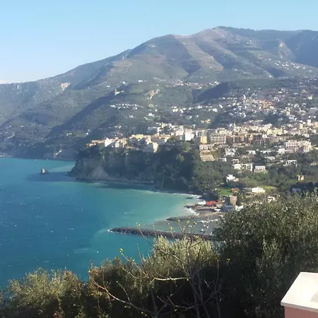 Scutolo Bed & Breakfast 3*
