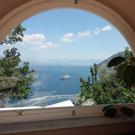 Scutolo 3* Vico Equense