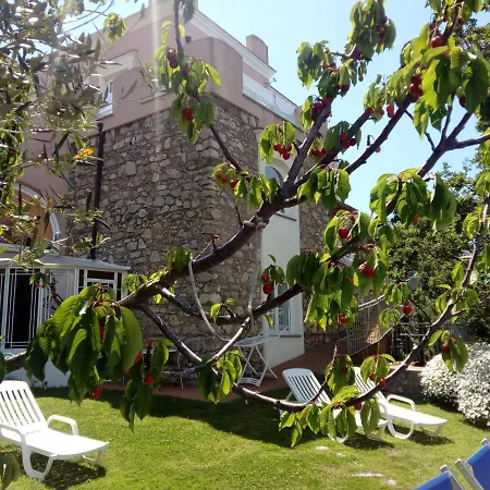Scutolo 3* Vico Equense